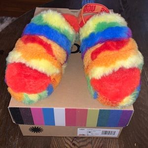 UGG K FLUFF YEAH SLIDES CALI COLLAGE